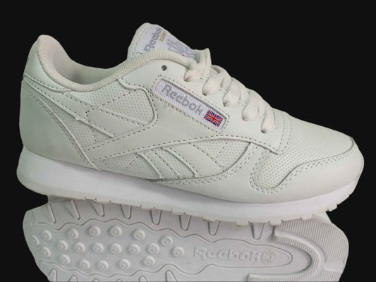 Жіночі кросівки Reebok classic в наявності 39 розмір   00197