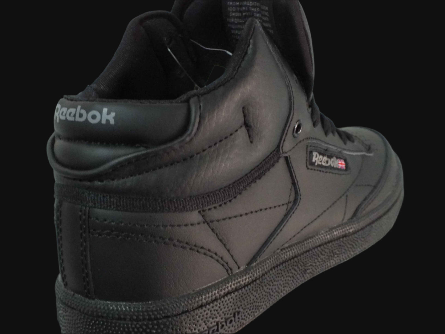 Жіночі кросівки Reebok classic в наявності 38 розмір   00201